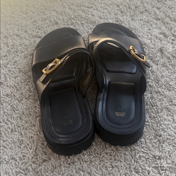 Zara black leather flat lug sole sandals 7 - Picture 5 of 6